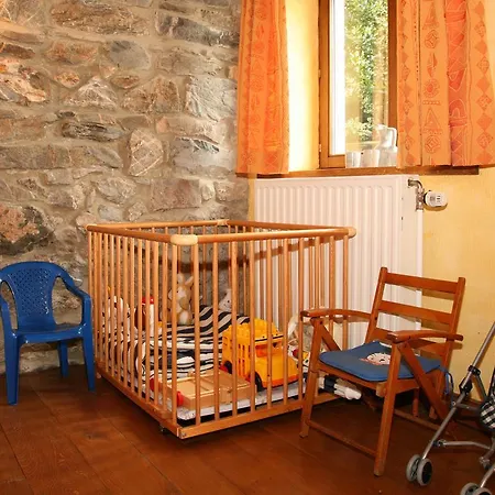 度假居 Quaint In Egb Mont With Garden Exbomont