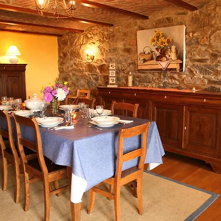 Quaint In Egb Mont With Garden Сasa de vacaciones Exbomont